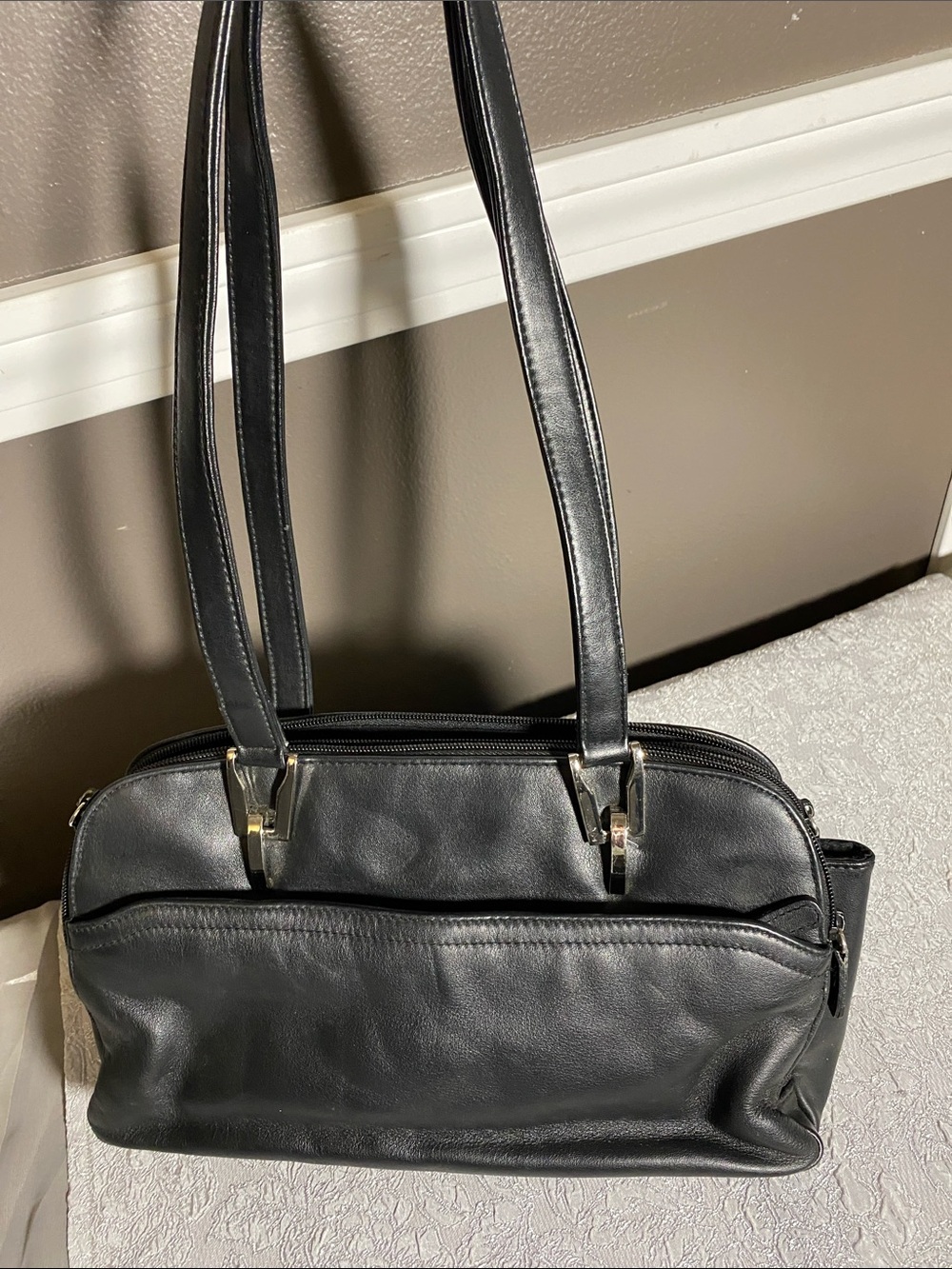 Classic Black Women's Soft Leather Shoulder Bag - Unbranded
